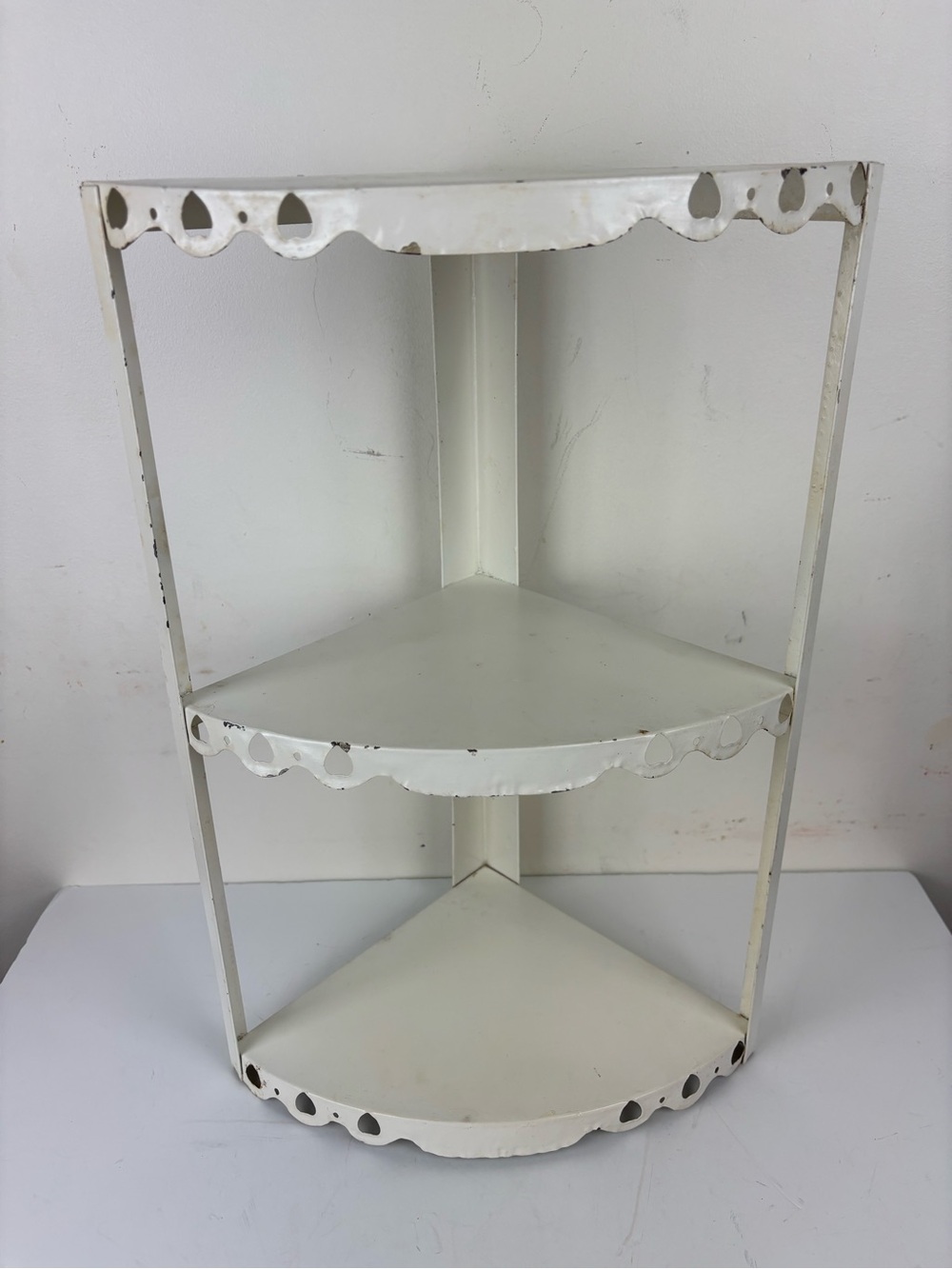 Vintage Metal Corner Shelf/White Cutout Edge